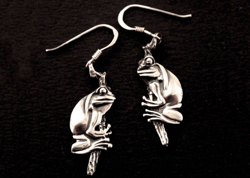 SILVER FROG HANGING EARRINGS